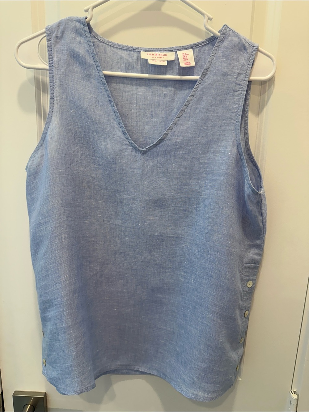 Isaac Mizrahi Light Blue Linen V-Neck Sleeveless Tank with Side Buttons
